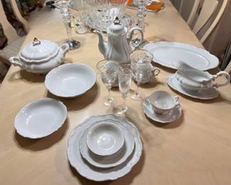 COMPLETE SERVICE FOR 10, PLUS EXTRA PIECES, SERVING PIECES  KERTEL JACOB , MARGARET NC PATTERN BAVARIAN CHINA , ROYAL DOULTON, WELLESLEYPATTERN STEM WEAR UNUSED  8 WATER GLASSES, 8 WINE GLASSES 6 CHAMPAGNE  