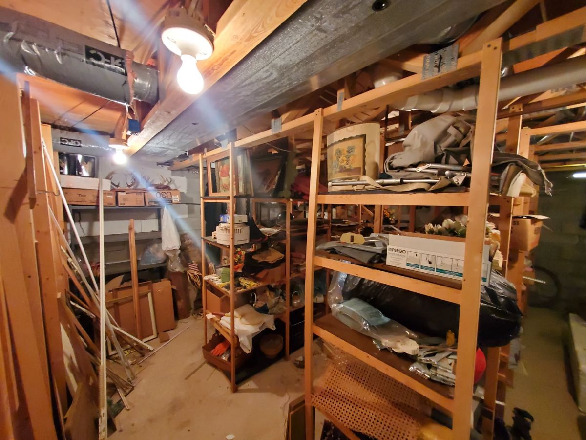 Menomonee Falls Antique War, Furniture,... starts on 11/9/2023