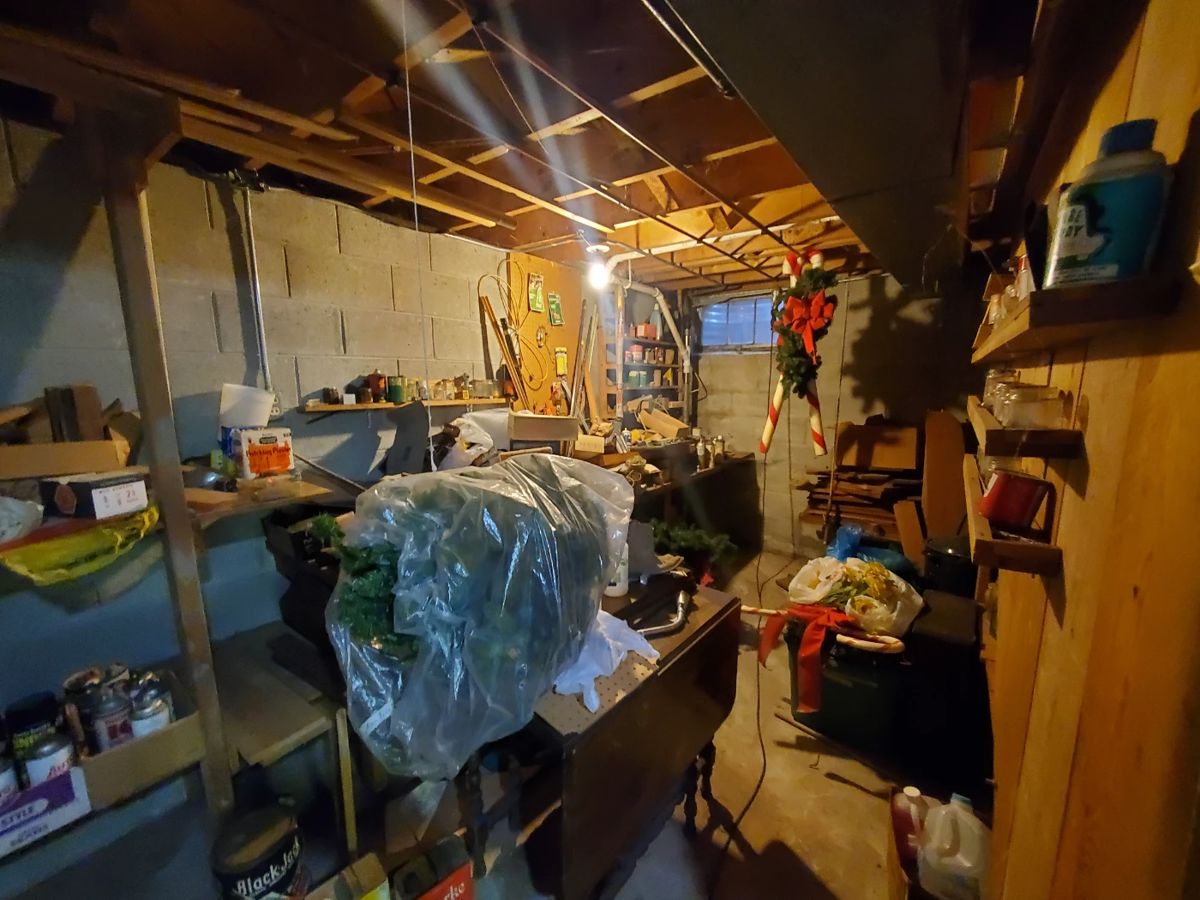 Menomonee Falls Antique War, Furniture,... starts on 11/9/2023