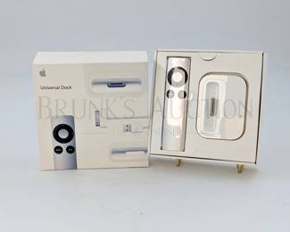 *NEW* APPLE UNIVERSAL DOCK NEW IN BOX - NIB INCLUDES ADAPTERS,...
