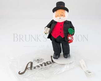 ANNALEE MOBILITEE CAROLER, LANTERN USA 2014 10" (HAS ORIG...