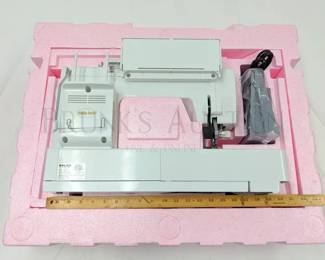 * NEW * - BABY LOCK QUEST SEWING/QUILTING MACHINE NEW...