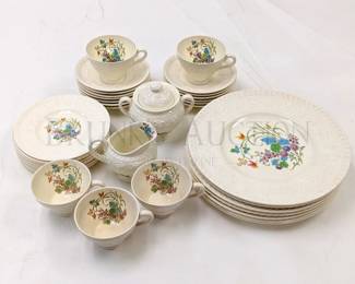 (34) WEDGWOOD DISH SET, "MONTREAL" MADE IN ENGLAND, U...