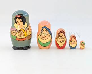 (5 PC) SNOW WHITE NESTING DOLL HAND PAINTED .75" - 3.75 T