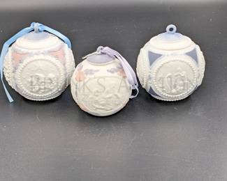 (3) LLADRO ORNAMENTS HANDMADE IN SPAIN (1) W/ ORIGINAL BOX 198...