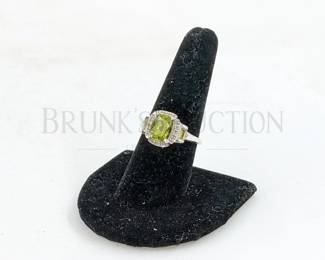 3.79 GRAMS TW 14K GOLD RING W/ GREEN STONE SIZE 9