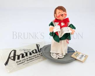 ANNALEE MOBILITEE BOY CAROLER USA 1995 8" (IN ORIGINAL BAG W/...