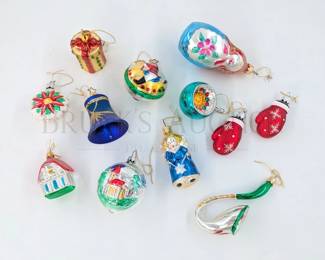 (3) VINTAGE CHRISTMAS ORNAMENTS 4" HAND BLOWN GLA...
