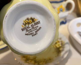 Royal Albert Teacup & Saucer - Melody Series Duet