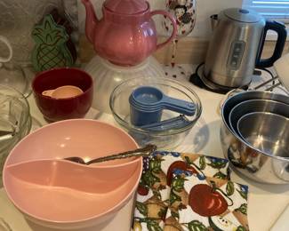 Pink Melmac Divided Serving Bowl, Mauve Teapot, Set of 3 Stainless Steel Mixing Bowls