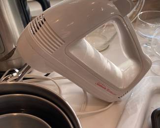 Sunbeam Mixmaster Hand Mixer