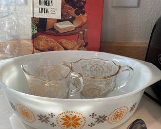 PYREX Town & Country Casserole Dish #45