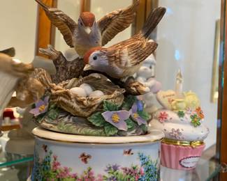 Sparrow Music Box Figurine/Trinket Box