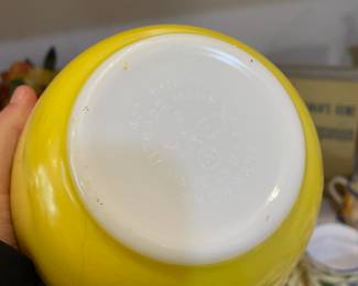 PYREX Daisy Nesting Bowls