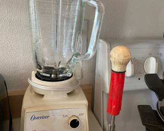White Osterizer 12 Speed Blender