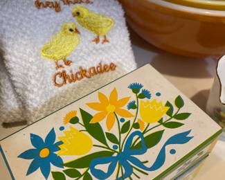 PYREX Daisy Nesting Bowls, "Hey There Chickadee" Dish Towel, Floral Bouquet Design Recipe Box