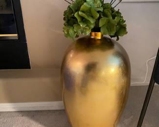 Brass Tone Large Teardrop Vase
