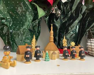 9 Piece Erzgebirge German Town Choir Singers