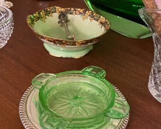 Vaseline Glass Sunflower Green Ash Tray