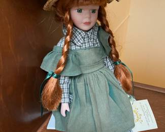 Avonlea Traditions Heritage Edition - Anne of Green Gables Porcelain Doll