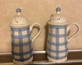 Enesco Country Living Salt & Pepper Shakers