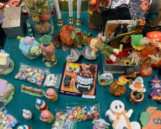 Assortment of Halloween,Thanksgiving, and Easter Decor
