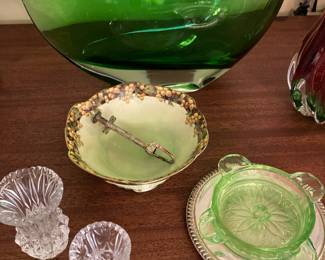 Vaseline Glass Sunflower Green Ash Tray