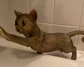 Brass cat figurine/doorstop
