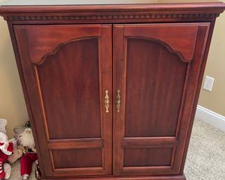 TV/entertainment cabinet