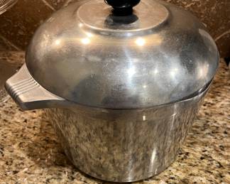 Magnalite steamer pot