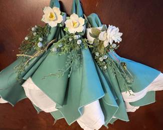 Napkins with handmade rings