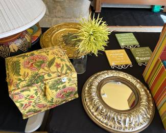 H39 - $6 Yellow Box. $8 Round frame.