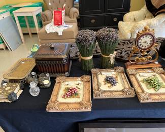 H41 - $6 each wine grape wall hangings