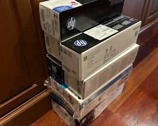 H31 - $275 - HP Color LaserJet CM1312nfi MFP with extra toner cartridges.