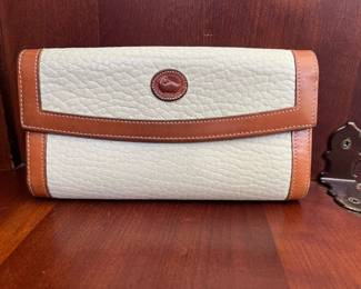 H51 - $15 - Dooney & Bourke Leather wallet