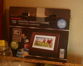 digital picture frame