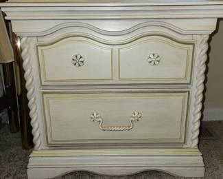 Vintage Lea nightstand