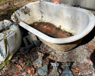 Antique Claw Foot Bath Tub