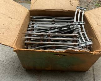 50+ Lionel Straight & Curved Train Tracks