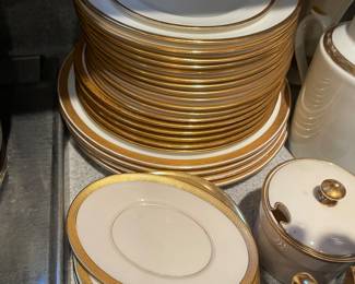 Royal Doulton English Fine Bone China Rochelle