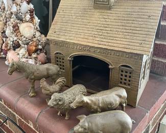 Vintage Cast Iron Stock Farm/Barn - 5 Animals (Horse, Cow, Sheep, Rooster and Pig)
