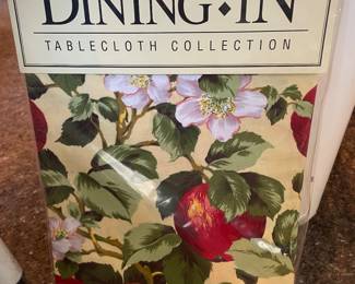 Tobin Home Fashions Dining-iN Tablecloth Collection 70" Round Apple Blossoms 
