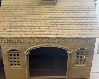 Vintage Cast Iron Stock Farm/Barn - 5 Animals (Horse, Cow, Sheep, Rooster and Pig)