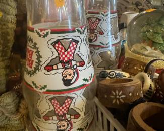 Big Boy vintage Christmas glasses 