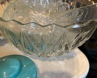 Punch bowl... just intime for the holiday nog! 