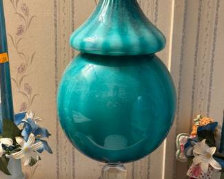 Gorgeous Jeanie style covered dish 