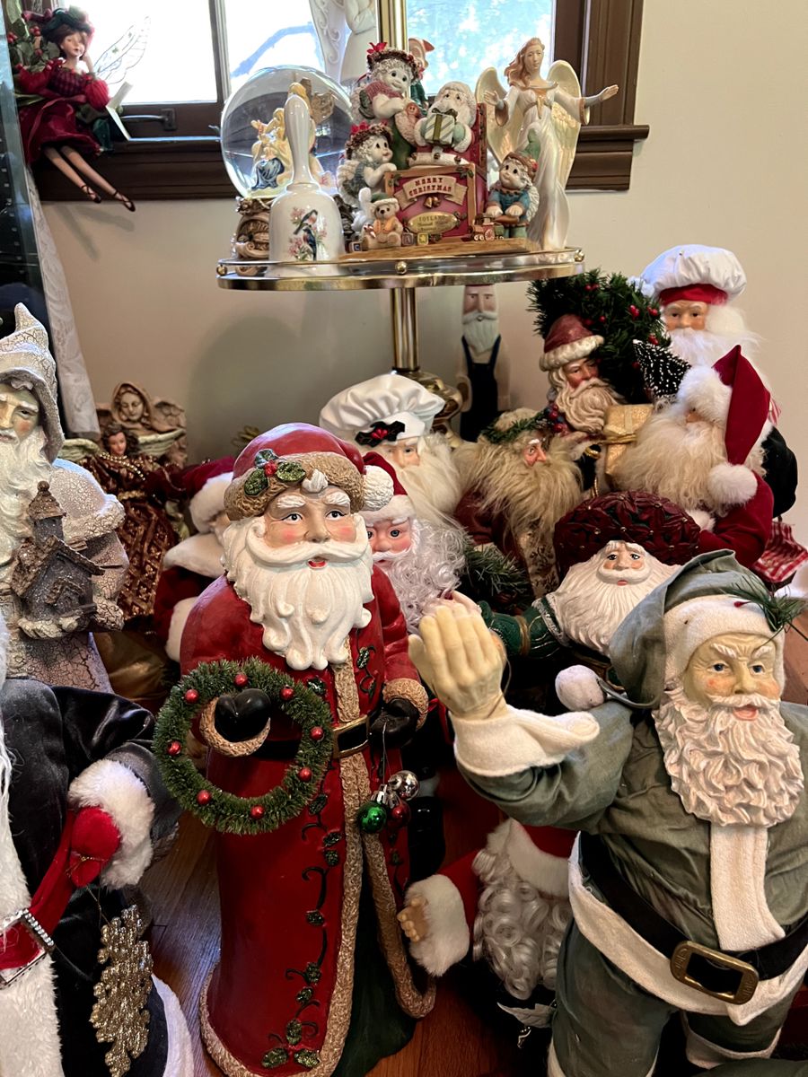 Premier Collector's Estate Sale in Fairburn starts on 10/28/2023