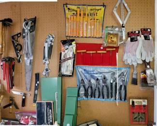 Individual and sets of hand tools and woodworking toos