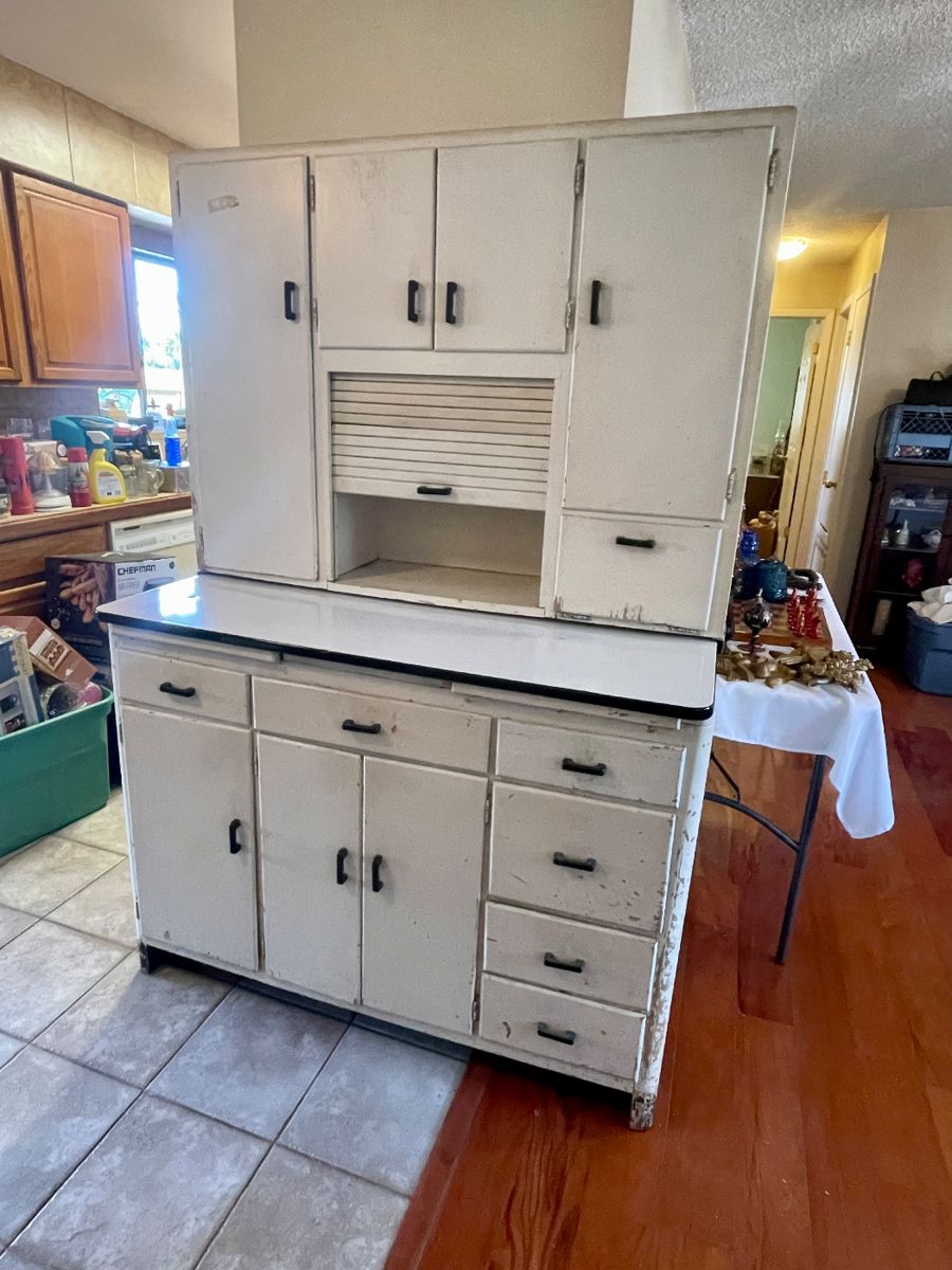 Longwood Estate Sale Tools, Vintage, Video... starts on 11/9/2023