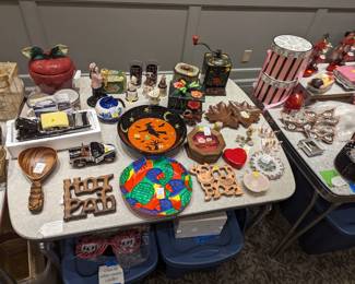 Fun MCM and vintage kitsch for gift giving